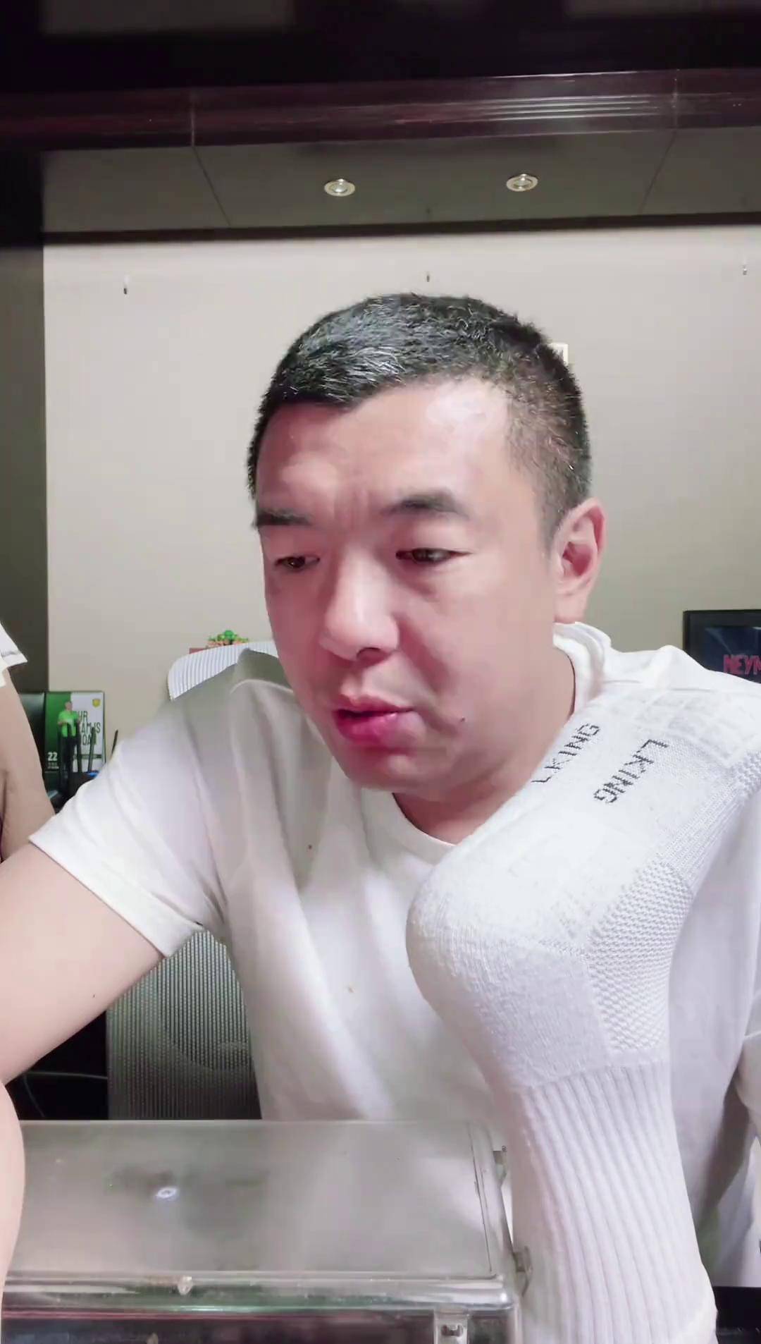 徐亮:国足挣500万其实无可厚非任何行业顶尖30人-50人肯定挣得更多的简单介绍